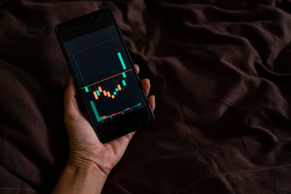 Platform Investasi Terbaik dan Aplikasi Mudah