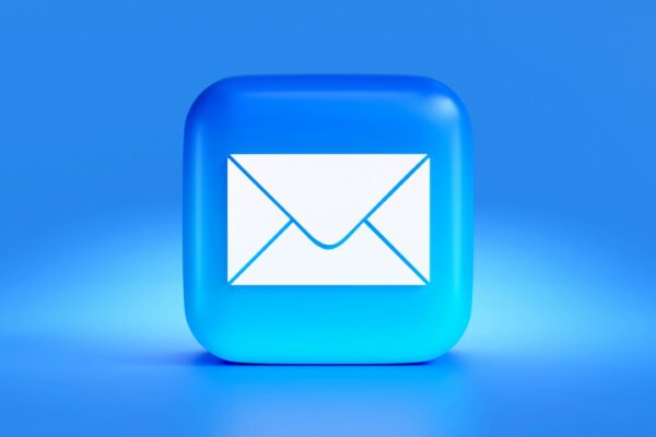 Email Transaksional dan Notifikasi Pelanggan